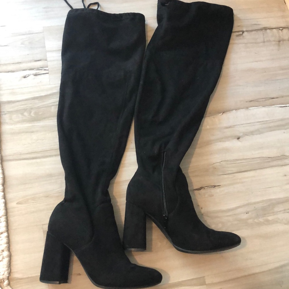 High black boots with heel